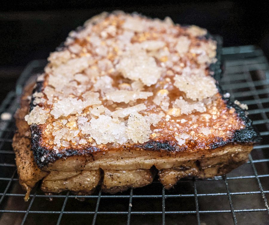 Proceso de preparación de Panceta crujiente asada